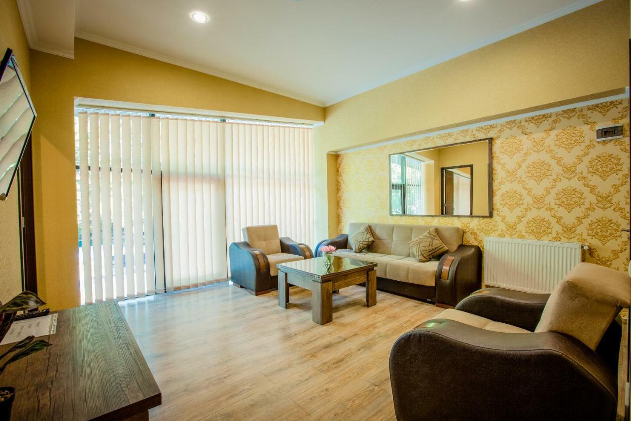 Hotel Comfort Tbilissi Extérieur photo
